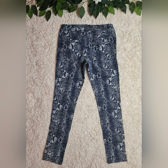 Cache Textured Skinny Snakeskin Print Pants - Picture 4 of 8
